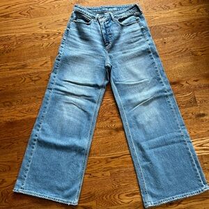 Women’s Old Navy size 10 Sky Hi A-Line Wide Leg jeans